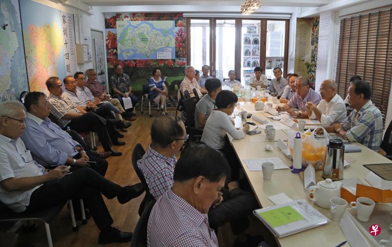 海南会馆四大字被拆下photo big.jpg